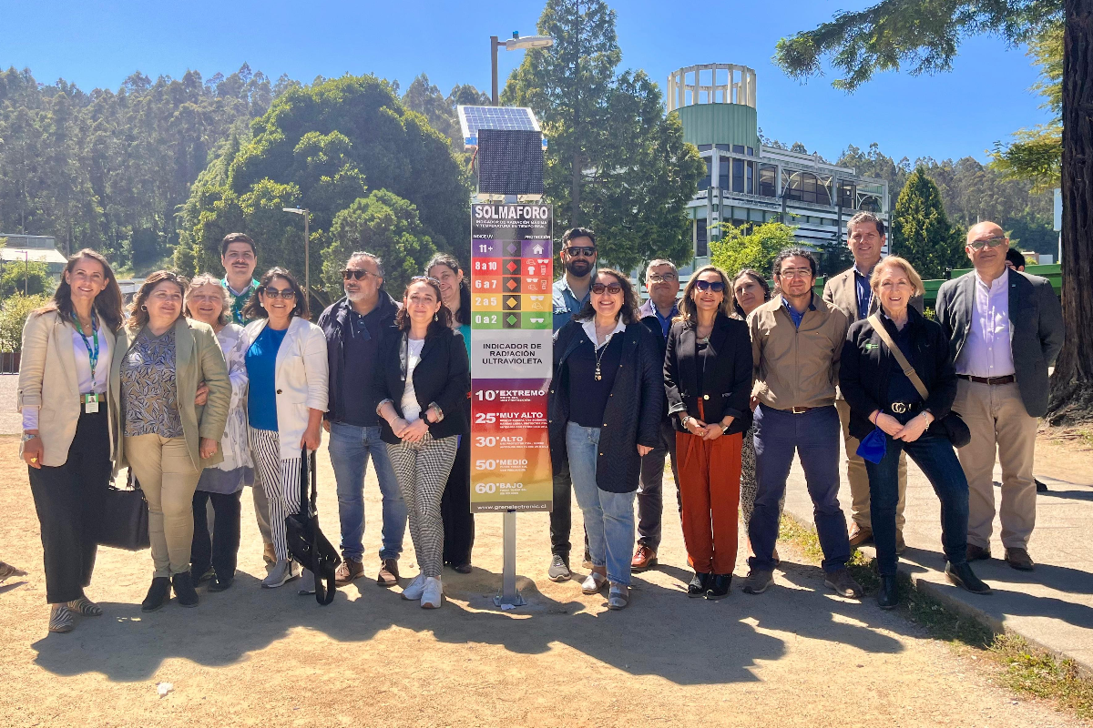 UdeC refuerza el autocuidado con la instalación de ‘Solmáforos’ en el campus